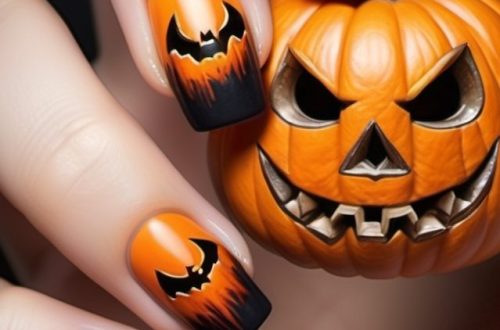 Halloween körmök – A tökéletes kiegészítő egy szellemes ünnephez! Ahogy az ősz beköszönt, és a levelek rozsdaszínbe borulnak, egyre közeledik az év legizgalmasabb időszaka: Halloween! Ez a misztikus ünnep tele van furfangos hagyományokkal, szellemes jelmezekkel, és persze nem hiányozhatnak a különleges körmök sem! Ha te is rajongsz az ünnepért, és szeretnéd a körmeidre is varázsolni a Halloween szellemét, akkor ez a bejegyzés neked szól!